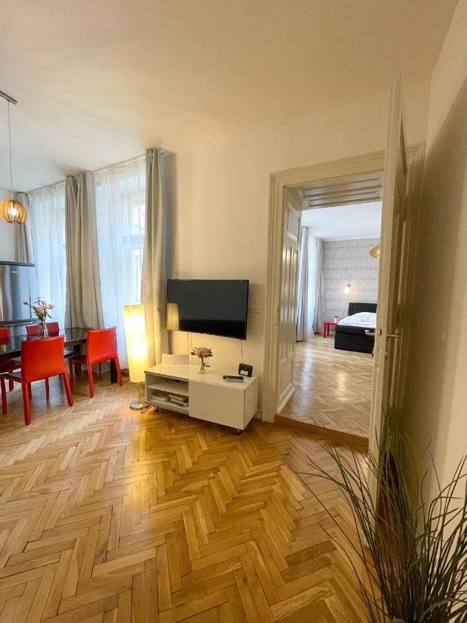 Old Town Square Apartments Praha Bagian luar foto