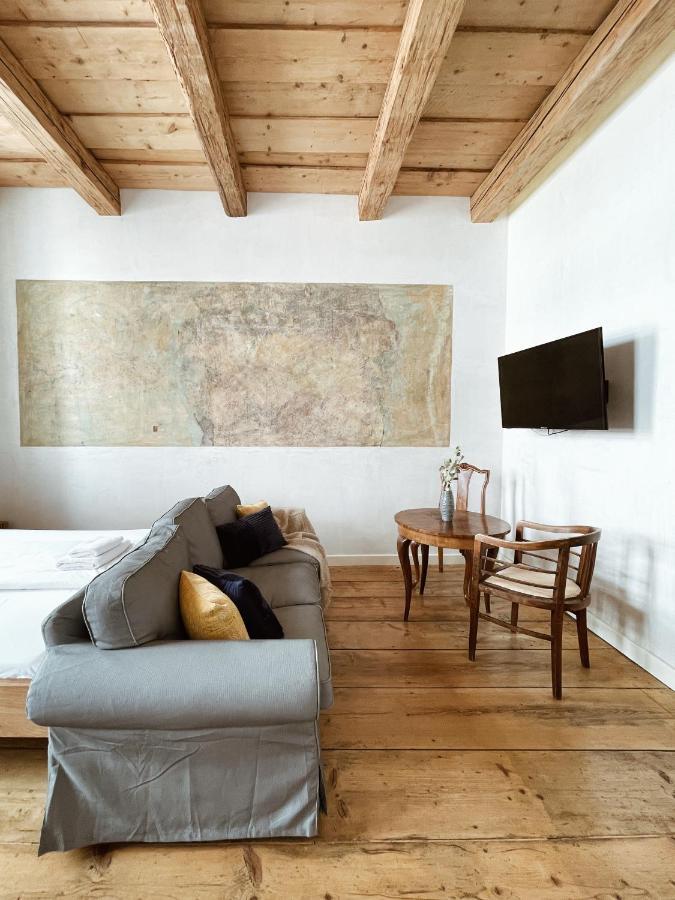 Old Town Square Apartments Praha Bagian luar foto